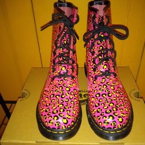 Dr Martens women Hot Pink& Leopard Boot Women-Size 10
